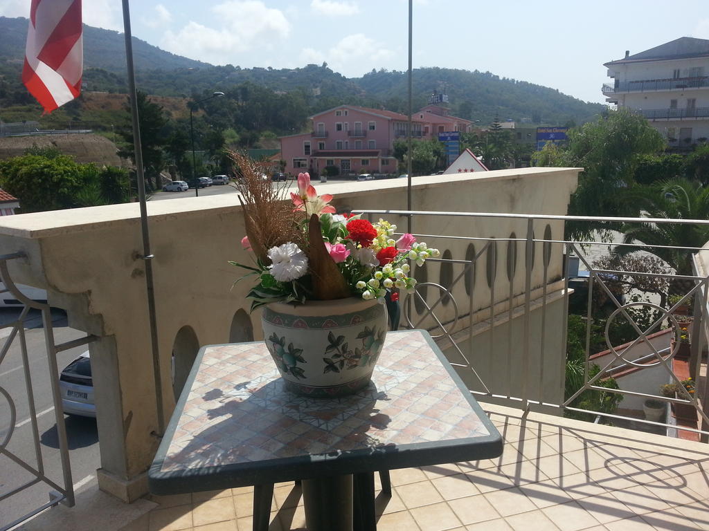 Hotel Mistef Falerna Phòng bức ảnh