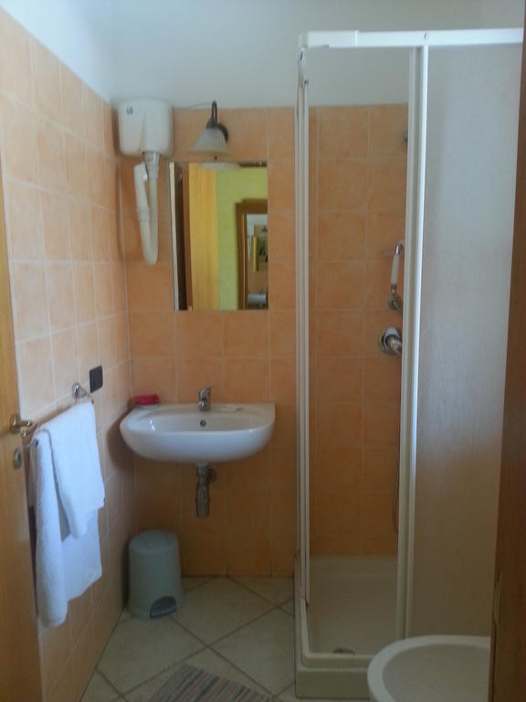 Hotel Mistef Falerna Phòng bức ảnh