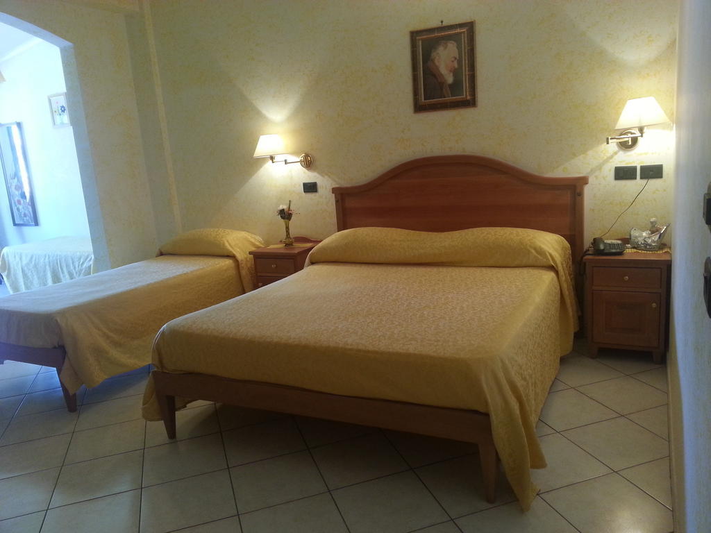 Hotel Mistef Falerna Ngoại thất bức ảnh