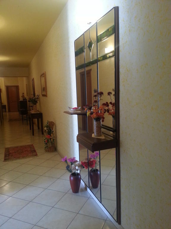 Hotel Mistef Falerna Phòng bức ảnh