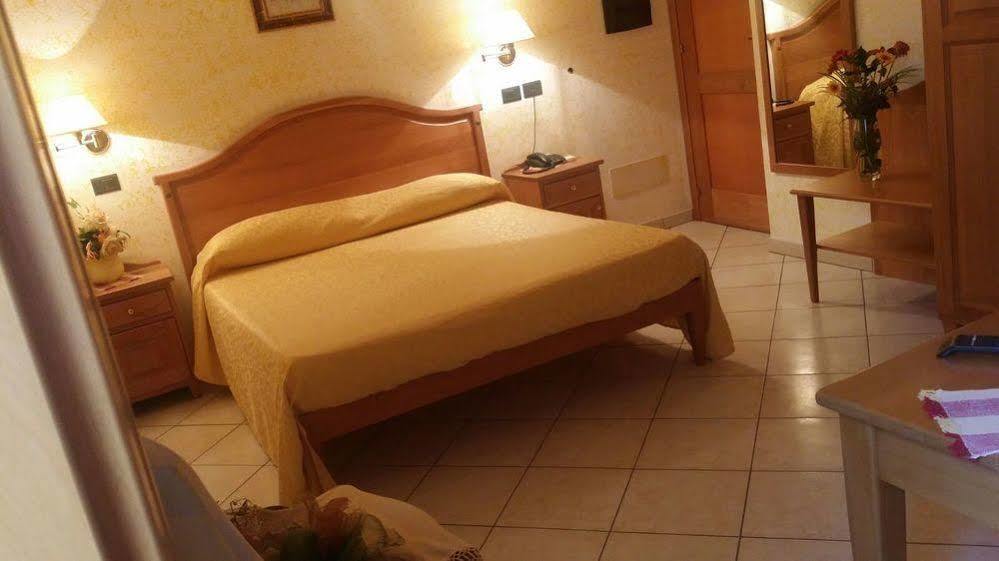 Hotel Mistef Falerna Ngoại thất bức ảnh